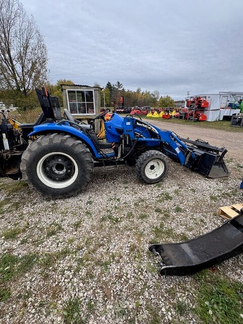 2005 New Holland TC40DA – 11003