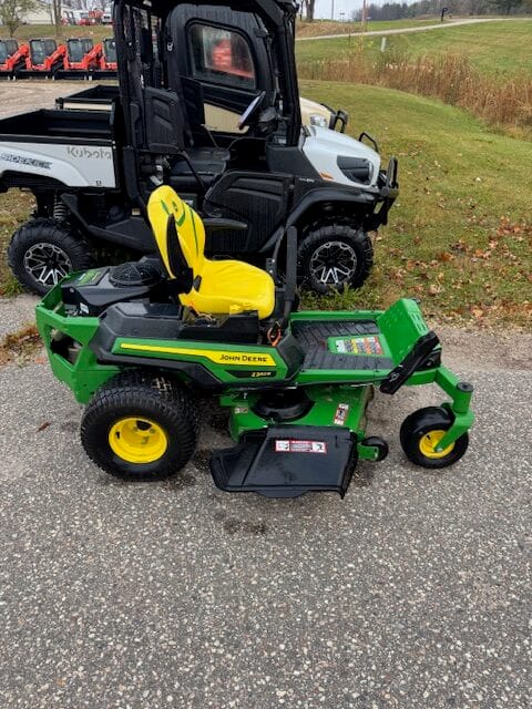 2025 John Deere Z330R – 11018