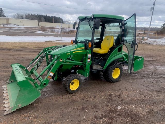 2022 John Deere 1025R – 10924